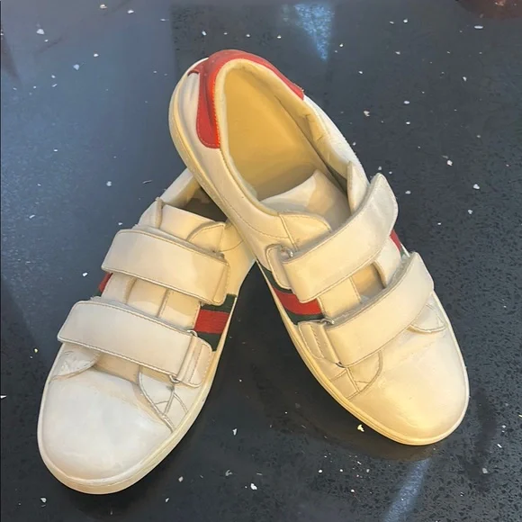 Gucci Kicks - Picture 2 of 16